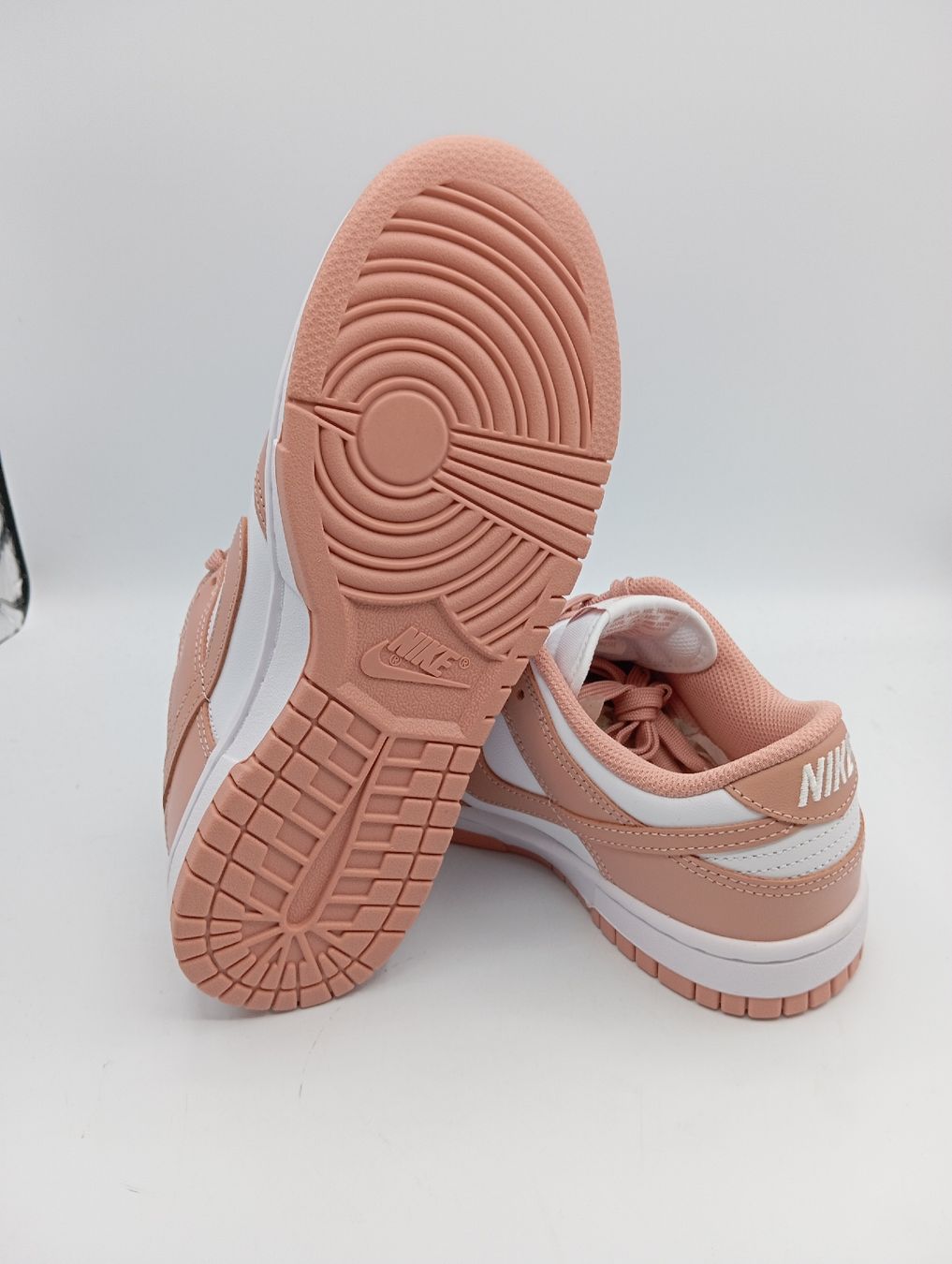 Nike Scarpe da donna: Nike Dunk Low "Rose Whisper" (EU37.5) – Nuovo e nell'imballaggio originale da Schaffhausen venduto da outlez 6