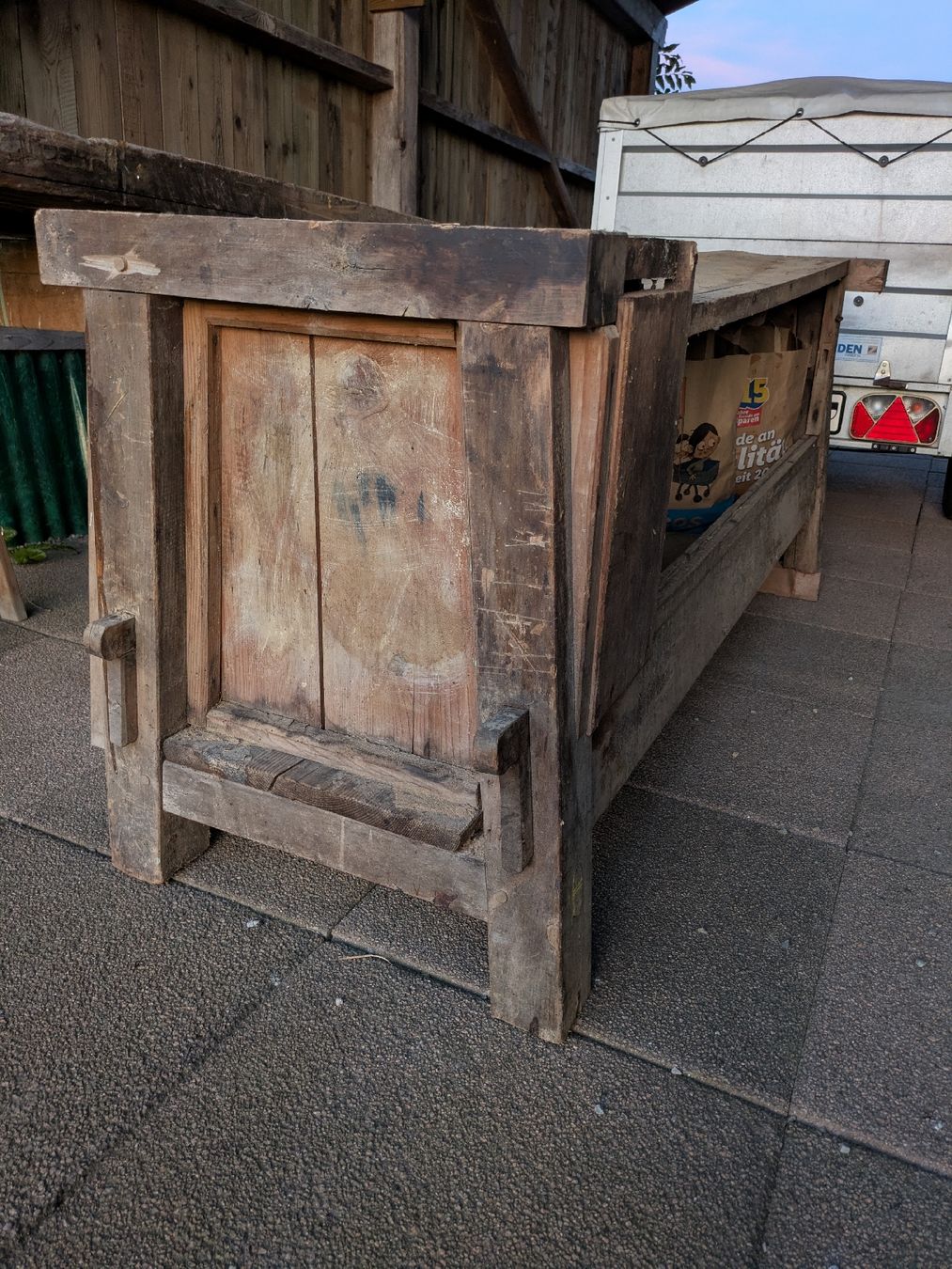 Werkbänke: Ancien établi de menuisier  – Defekt aus Treyvaux von yan_kpt2 2