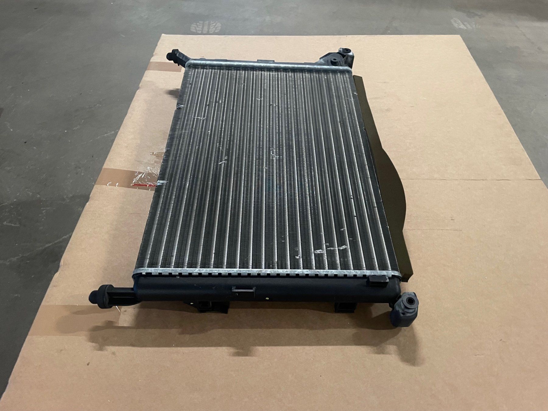 Mini Tutti pezzi di ricambio auto: Mini Cooper Radiateur – Nuovo (secondo la descrizione) da Satigny venduto da rfo59 1