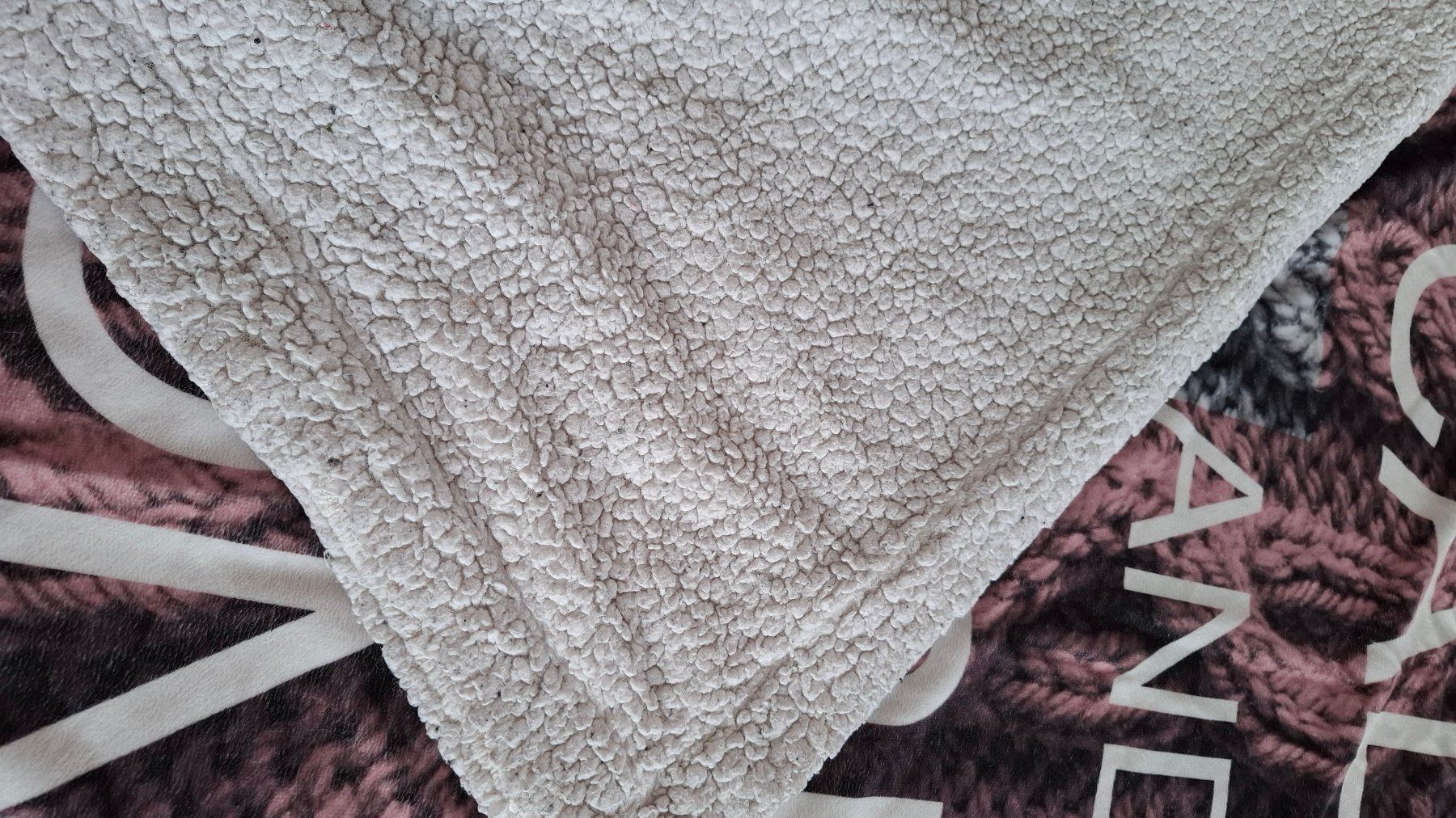 Decken: Kuscheldecke – Neu (gemäss Beschreibung) aus Rickenbach b. Wil von Beautiful.Things 3