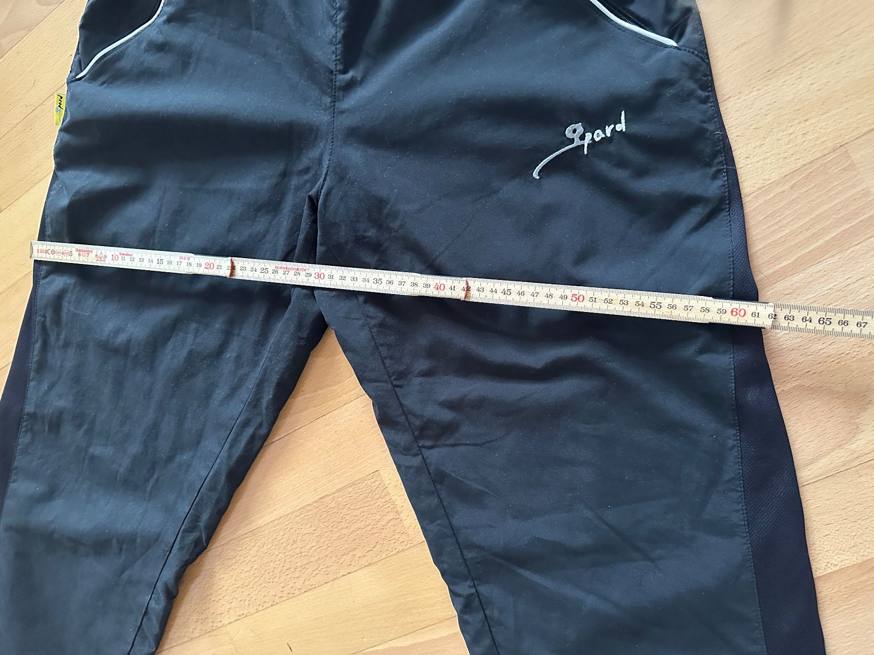 Pantaloni: Trainerhose Gpard – Usato da Liestal venduto da FlomiVivi 6