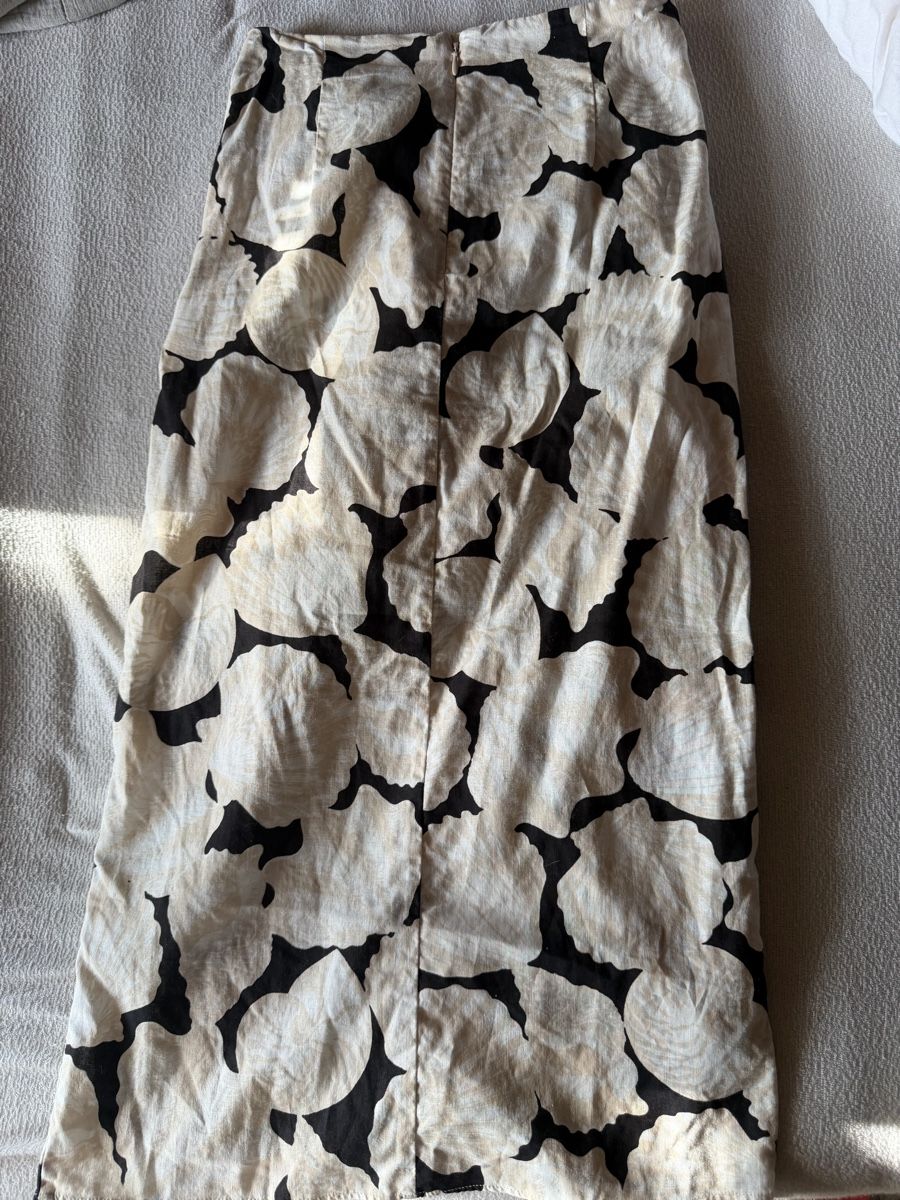 H&M Jupes: Leinen Rock von H&M – D'occasion à Pfäffikon ZH par lenaviktoria 3