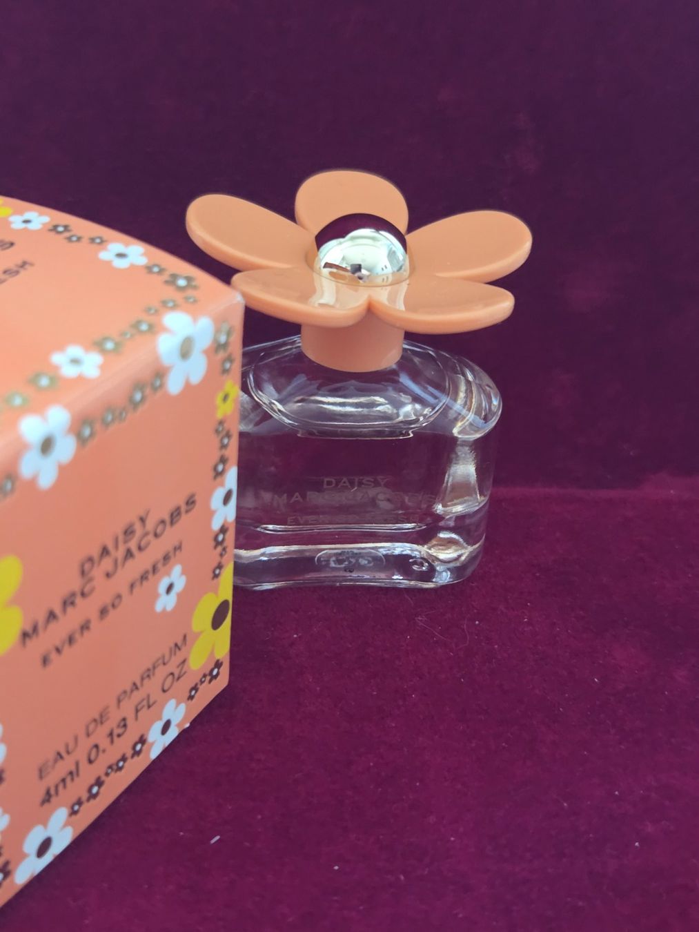 Marc Jacobs Flacons: Marc Jacobs Daisy Ever So Fresh Eau de Parfum 4ml – Neu und originalverpackt aus Zürich von fairplayer_zurich 1