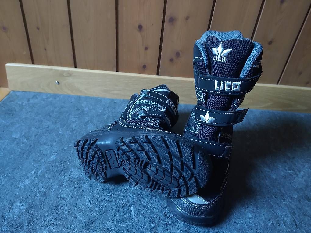 Scarpe per ragazzi: Neuer hoher Winterstiefel Gr.28 – Usato da Ebnat-Kappel venduto da Schneehas20