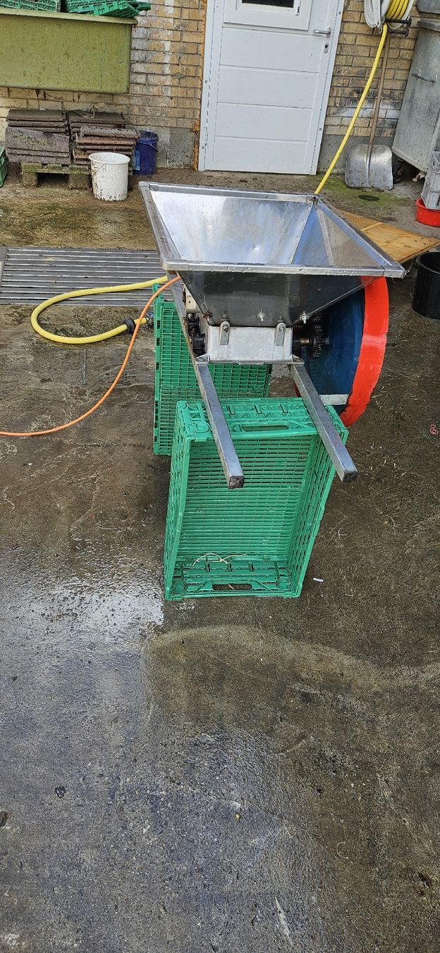 Tutte le macchine: Obstmühle – Usato da Buttisholz venduto da Silu.99 1
