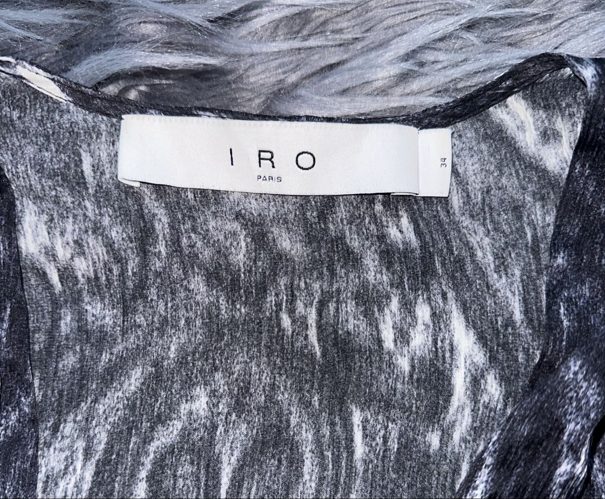 Iro Camicette: IRO BLUSE GR. 34 SEIDE neuwertig – Nuovo (secondo la descrizione) da Unteraegeri venduto da MH203 8