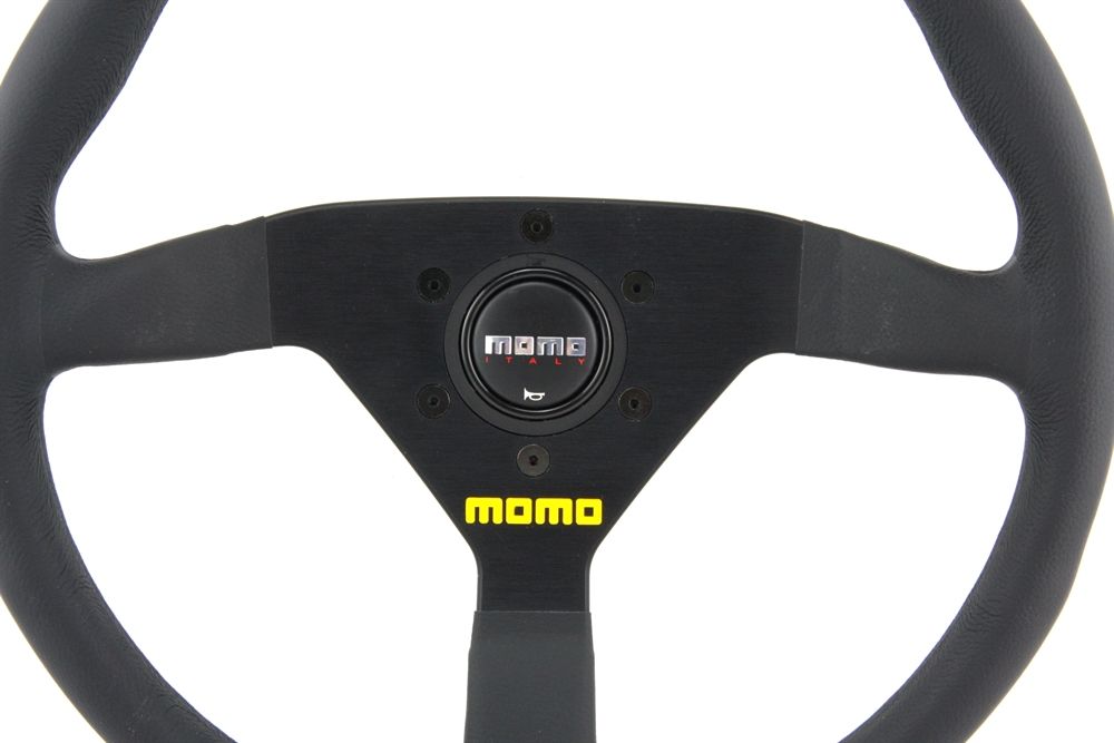 Tutti pezzi di ricambio auto: Momo Leder Sportlenkrad Modell MOD. 78 3 – Nuovo e nell'imballaggio originale da Moers venduto da BMS-Racing 1