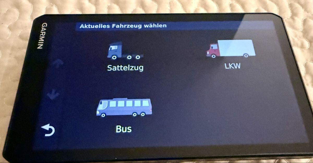 Garmin Navigationsgeräte: Garmin Dezl LGV700 – Gebraucht aus Lausen von AllexAll 3
