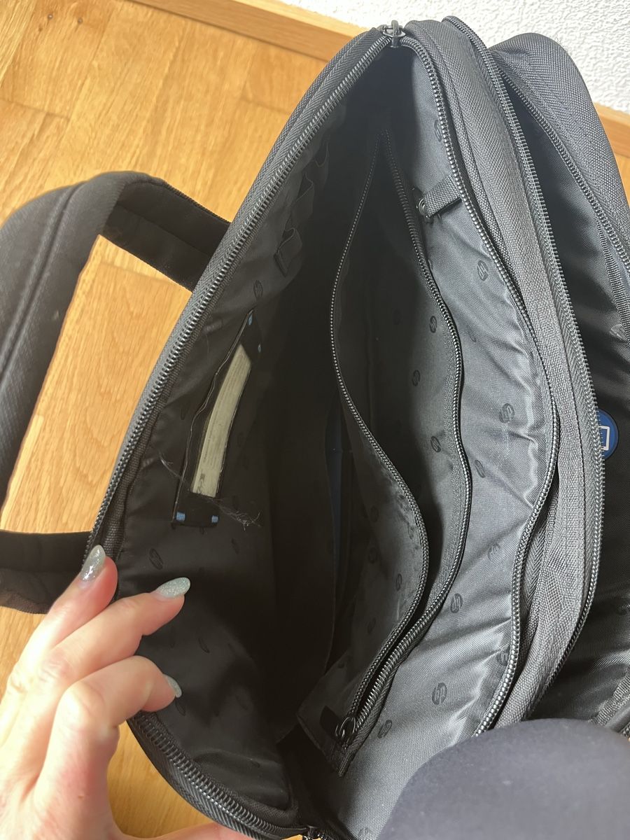 Valises & Sacs: Schwarze HP Laptop Tasche – D'occasion à Zürich par ana.vla 5