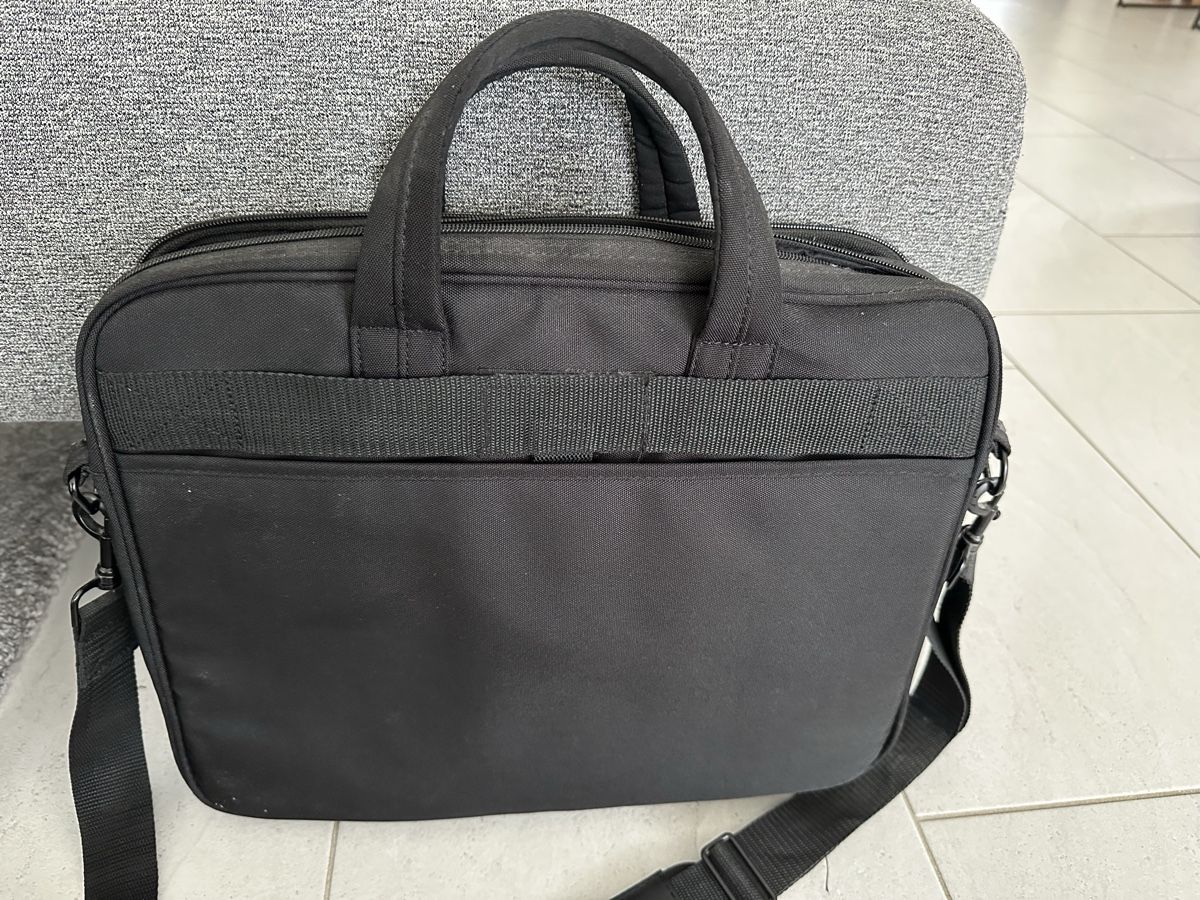 Taschen: HP Laptoptasche – Gebraucht aus Fällanden von kmu_np9w 1