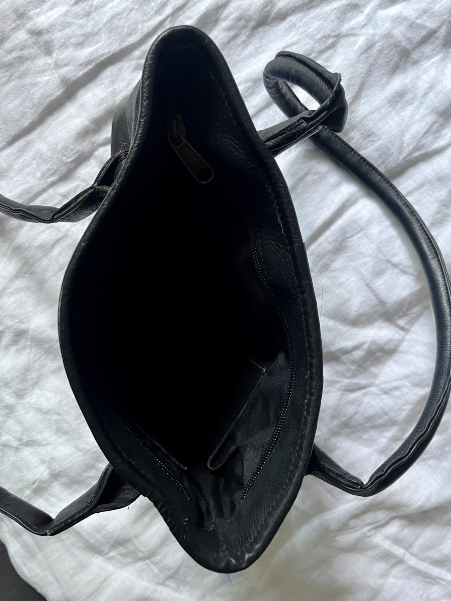 Taschen für Damen: Blau-schwarze Ledertasche mit Fell – Gebraucht aus Zürich von Ivadodo 2