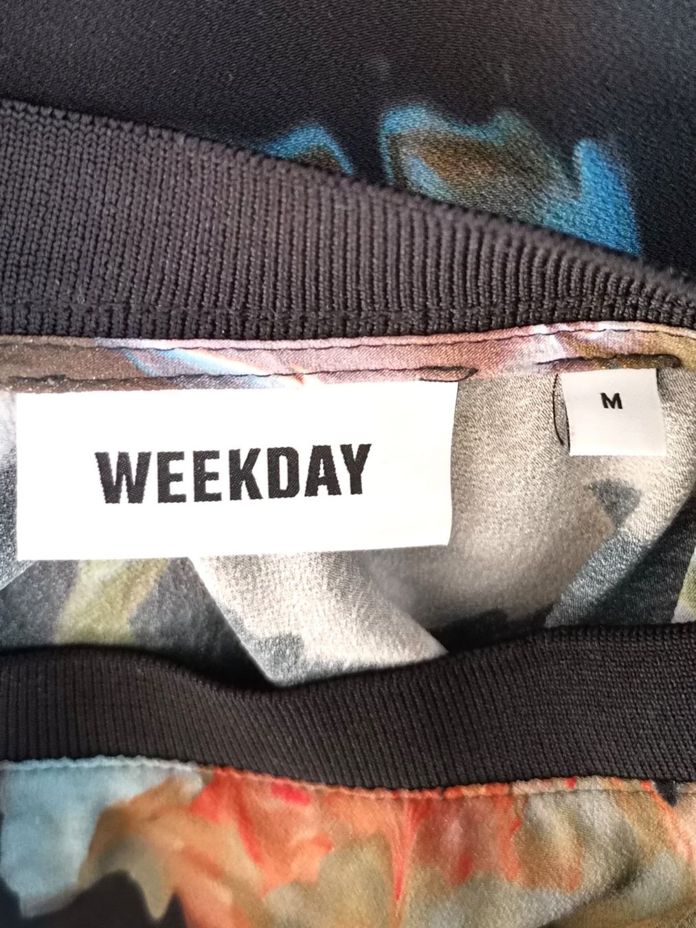 Weekday Camicette: WEEKDAY Bluse, Grösse M – Usato da Schaffhausen venduto da Restwert_SH 2