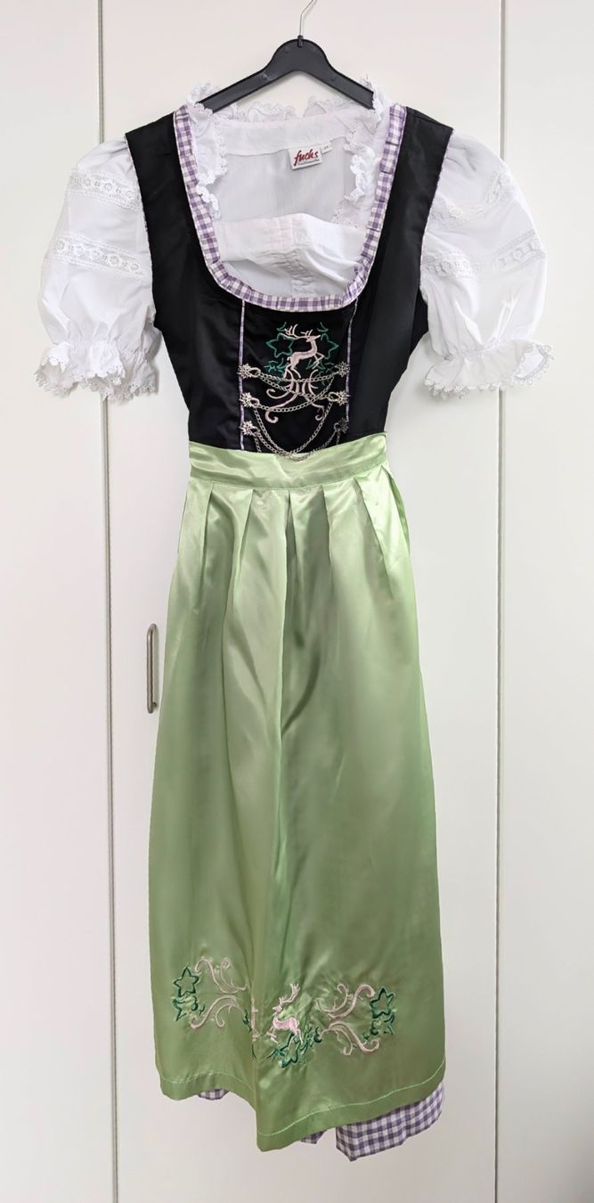 Kostüme: Dirndl mit Bluse – Gebraucht aus Küsnacht ZH von Optiliq