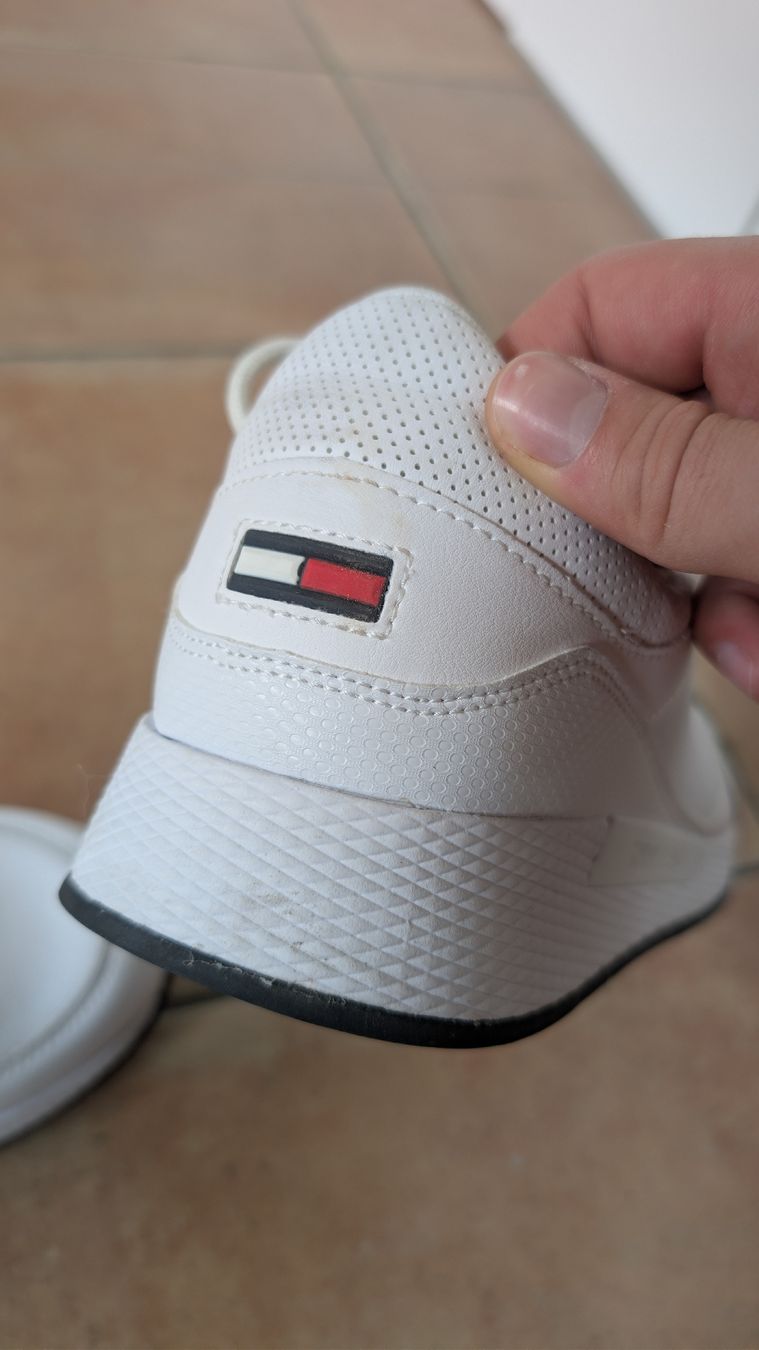 Tommy Hilfiger Herrenschuhe: Tommy Hilfiger Sneaker Gr. 46 Flexi Runner ESS – Gebraucht aus Pfaffnau von FD. 4