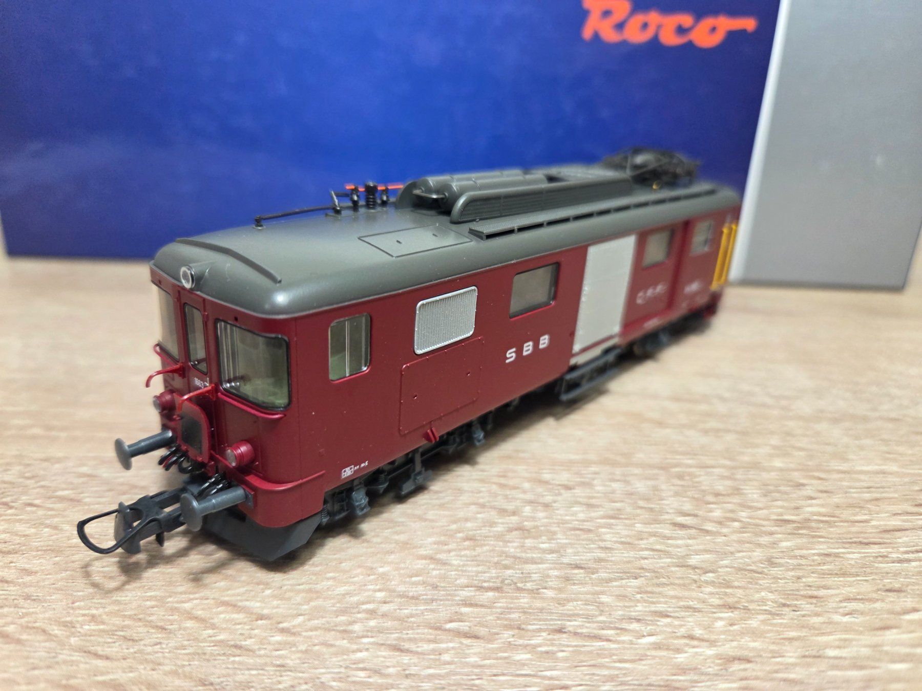 Roco Modelleisenbahnen: Roco 78656 E-Lok De 4/4 SBB Digital H0 – Neu und originalverpackt aus St-Aubin-Sauges von Lo_Go 2