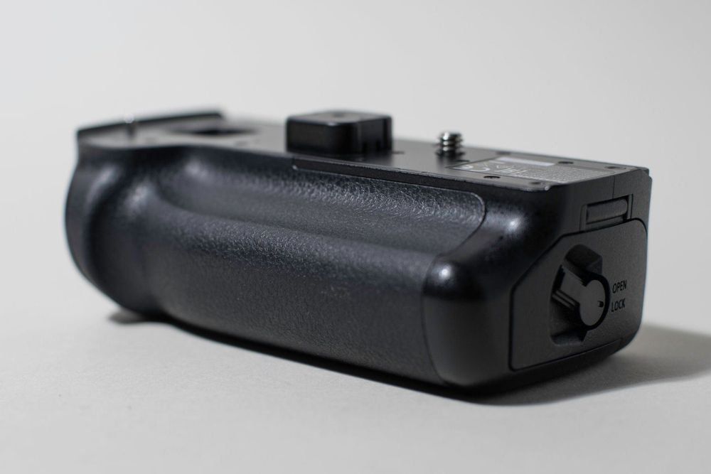 Panasonic Fotocamera: Lumix GH5 mit BG und Speedbooster – Usato da Lyss venduto da Prodified23 7