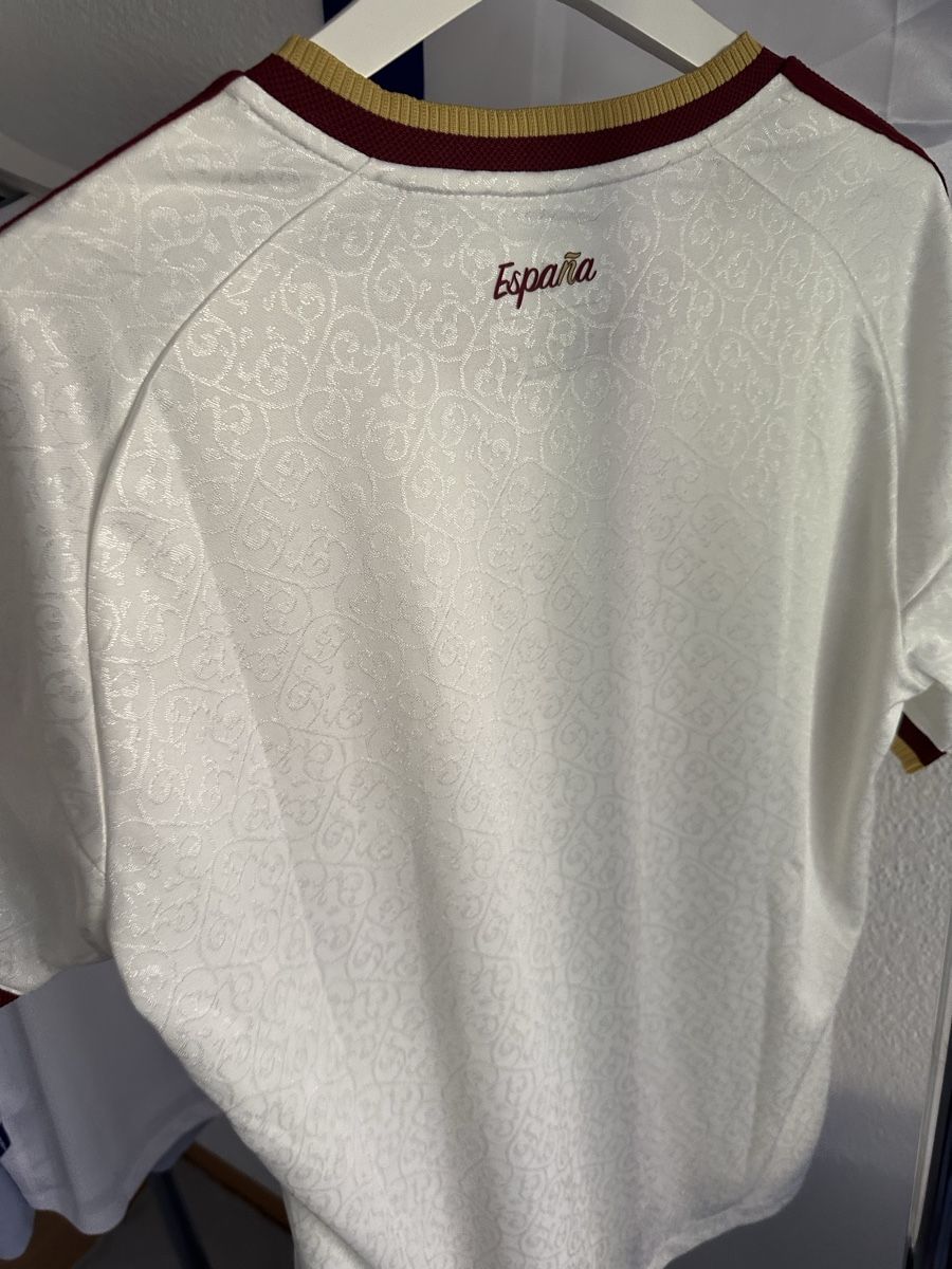 Adidas Canottiere & Pantaloni: Spanien Away Trikot Spielerversion Grösse L – Nuovo (secondo la descrizione) da Kehrsatz venduto da shabirrezai27 2