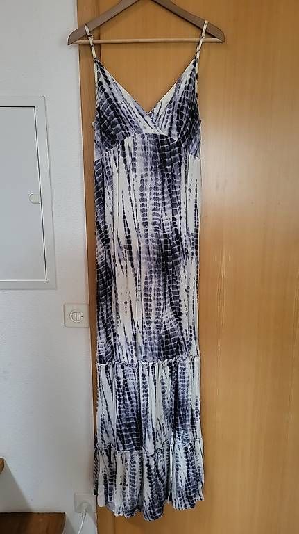 Only Kleider: Abito lungo estivo Only taglia 40 – Gebraucht aus Tesserete von Cat_b