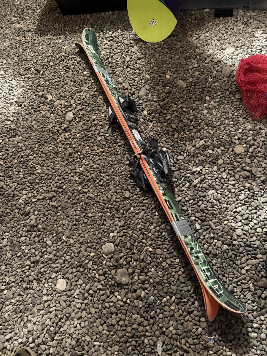 Skis: Twintip-Ski – D'occasion à Wigoltingen par jasi_02