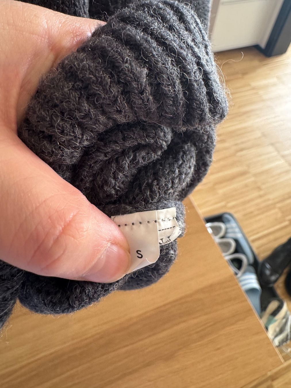 Maglioni & Felpe: Grauer Pullover mit Stehkragen – Usato da Dübendorf venduto da gru_v8px 2