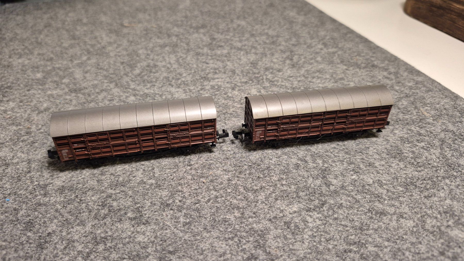 Roco Modellini di ferrovie: Güterwagen  Roco – Usato da Arcegno venduto da Ad86