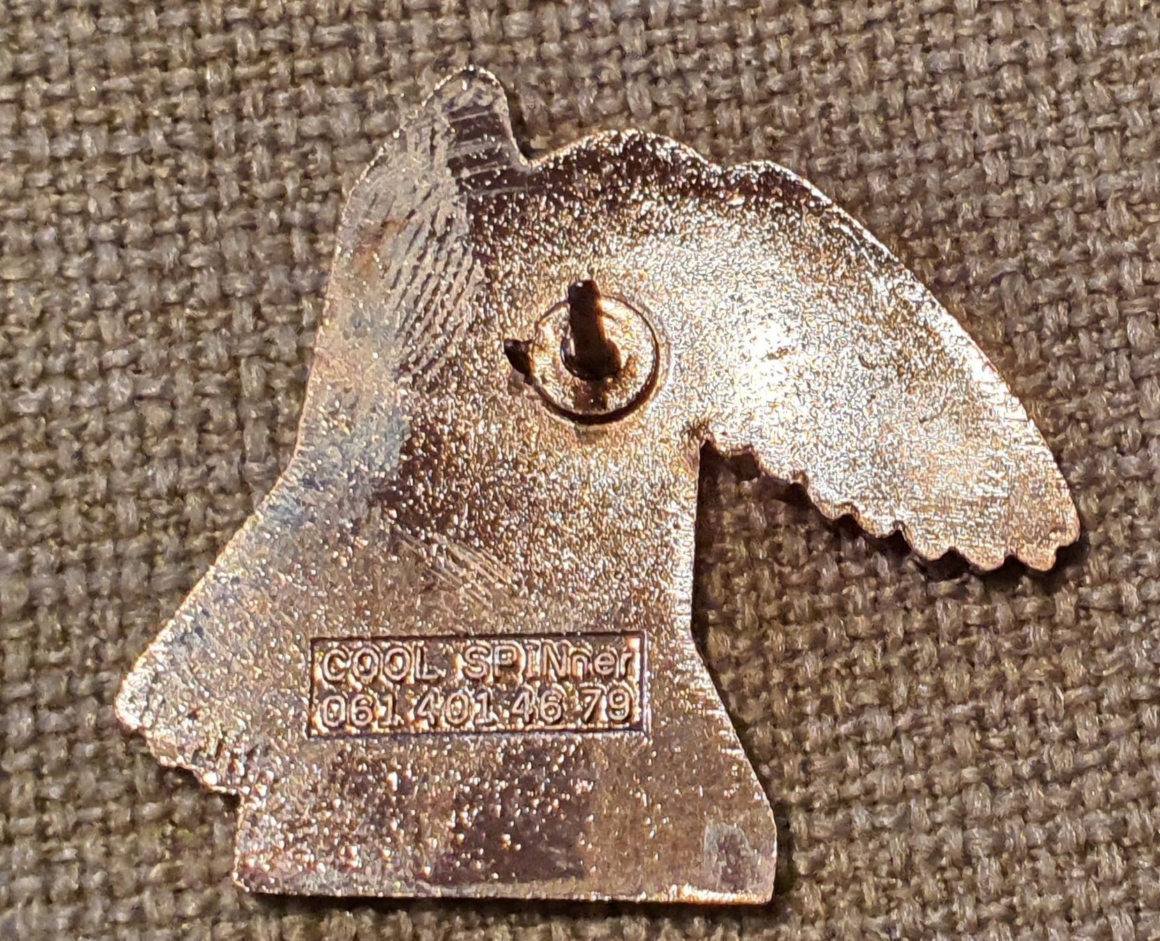 Plaketten & Abzeichen: M448 - Silberiger Pin MOB PO Burg – Gebraucht aus Reinach BL von Boston-Verkauf 1