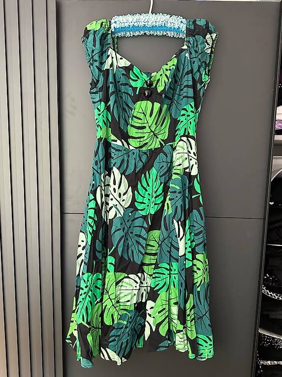 Vestiti: Robe pin-up – Usato da Lausanne venduto da Keloa