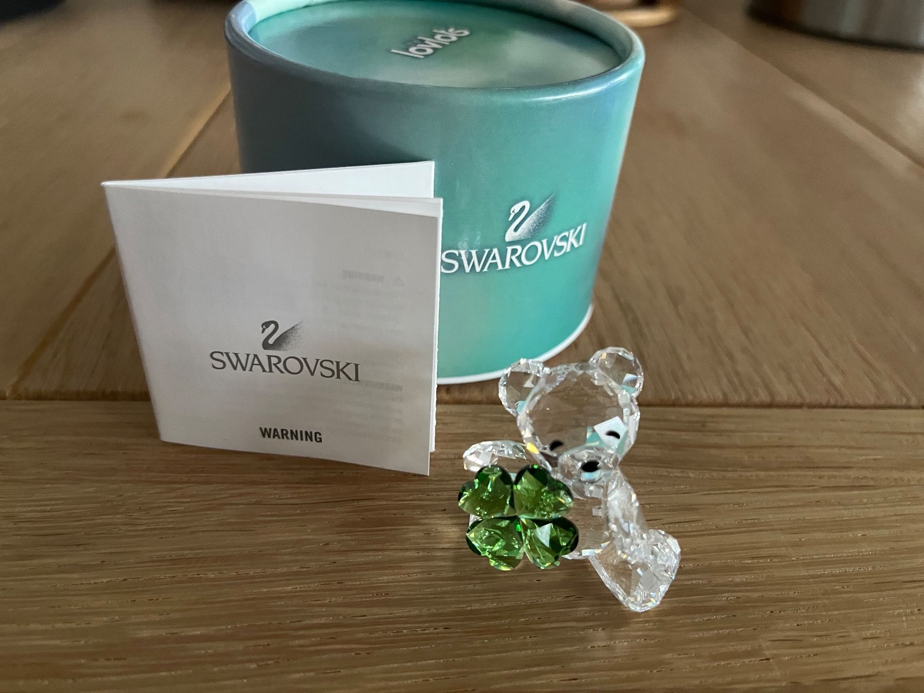 Swarovski Statuette: Swarovski Kris Bär mit Kleeblatt – Nuovo (secondo la descrizione) da Bülach venduto da Fjordi1225