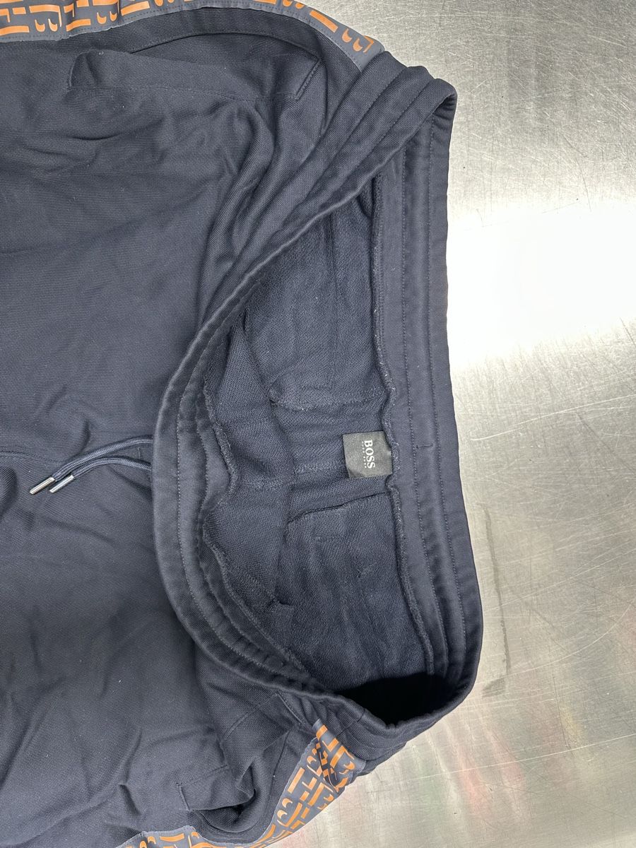 Hugo Boss Hosen: Herren Jogginghose BOSS Dunkelblau – Gebraucht aus Schwende von weesli 1