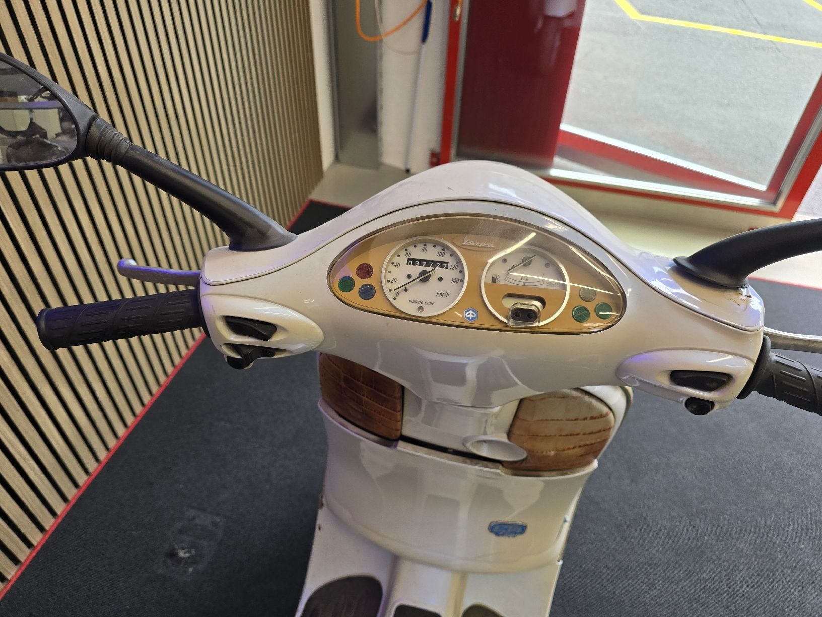 Piaggio Scooter: Piaggio Vespa ET4 – Difettoso da Zizers venduto da Ritsch-Motors 7