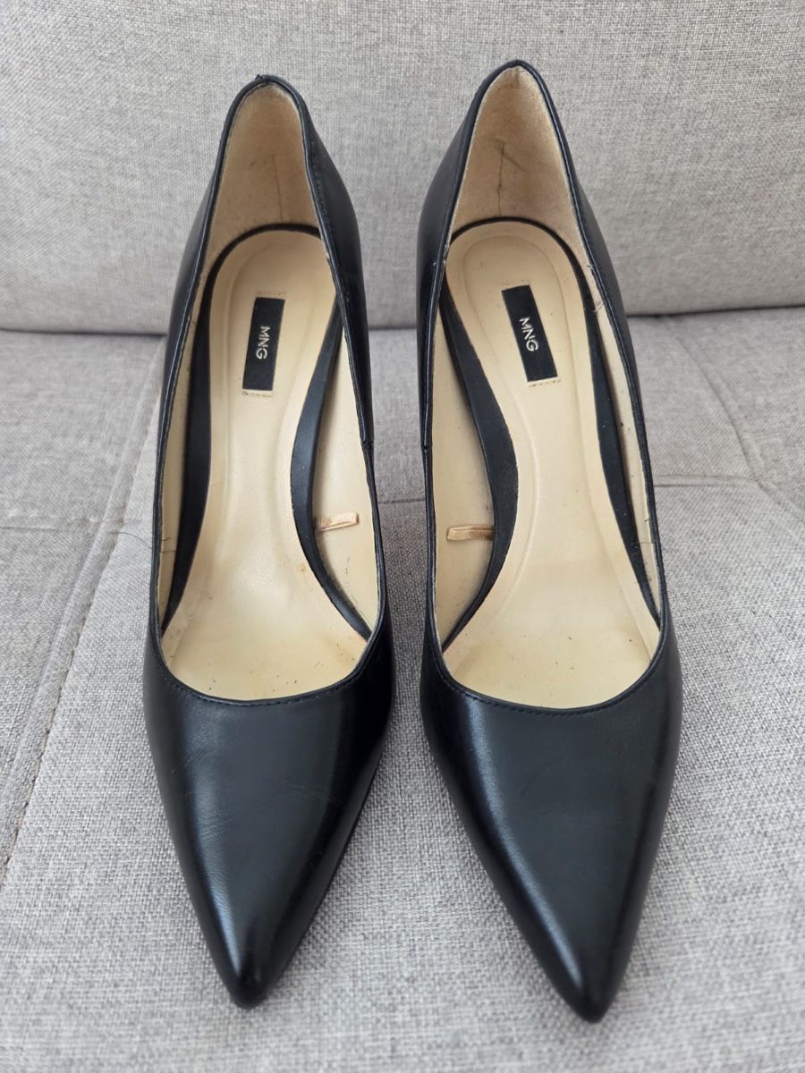 Mango Chaussures femmes: Mango High Heel Pumps schwarz Gr. 36 – D'occasion à Affeltrangen par admar