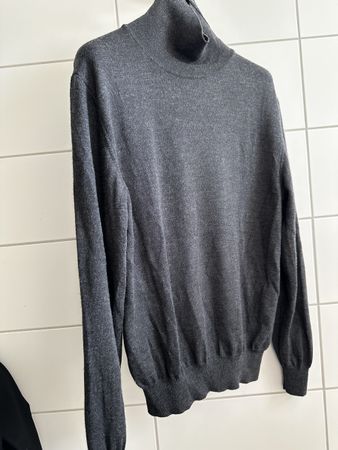 Herren Hochwertige Rollkragenpullover aus Leine Schurwolle