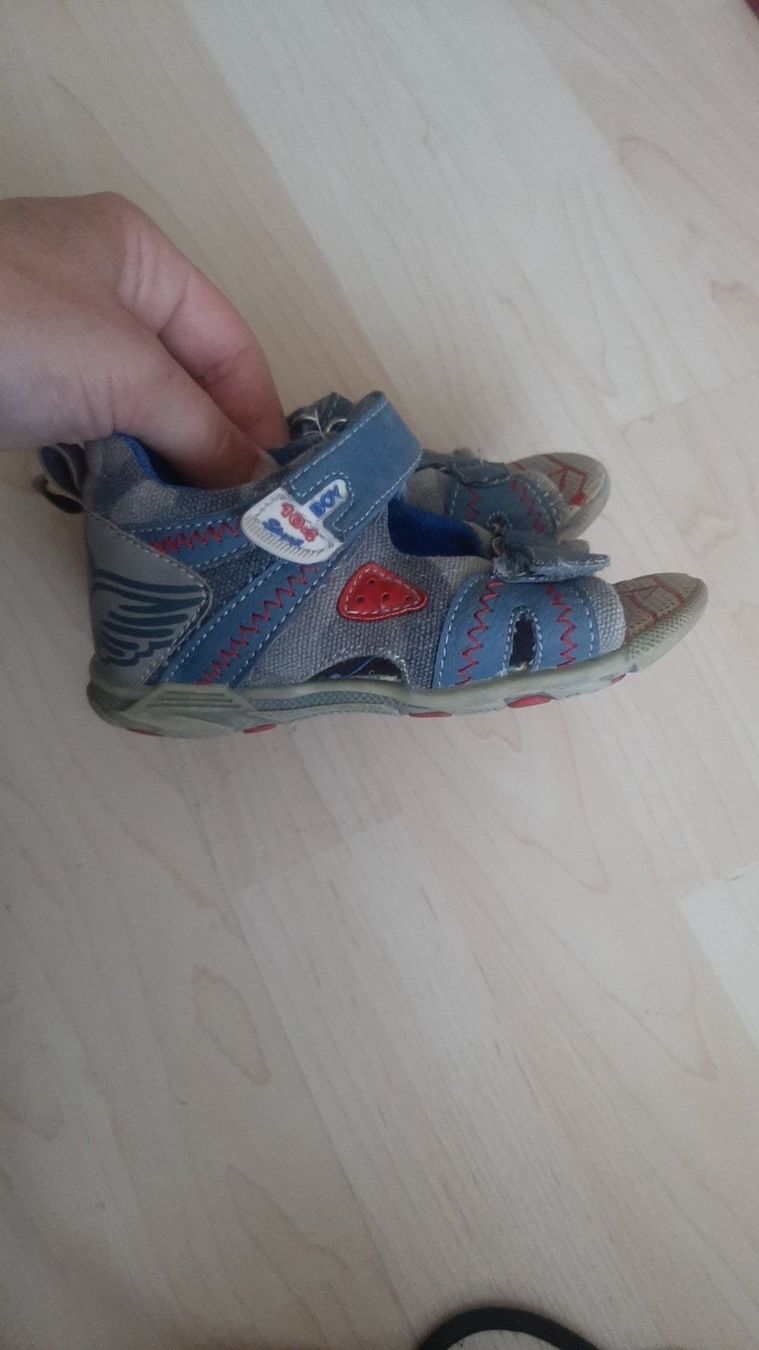 Scarpe per ragazzi: K..76) Sandale Junge Gr. 23 – Usato da Wil SG venduto da AmandaCreations 1