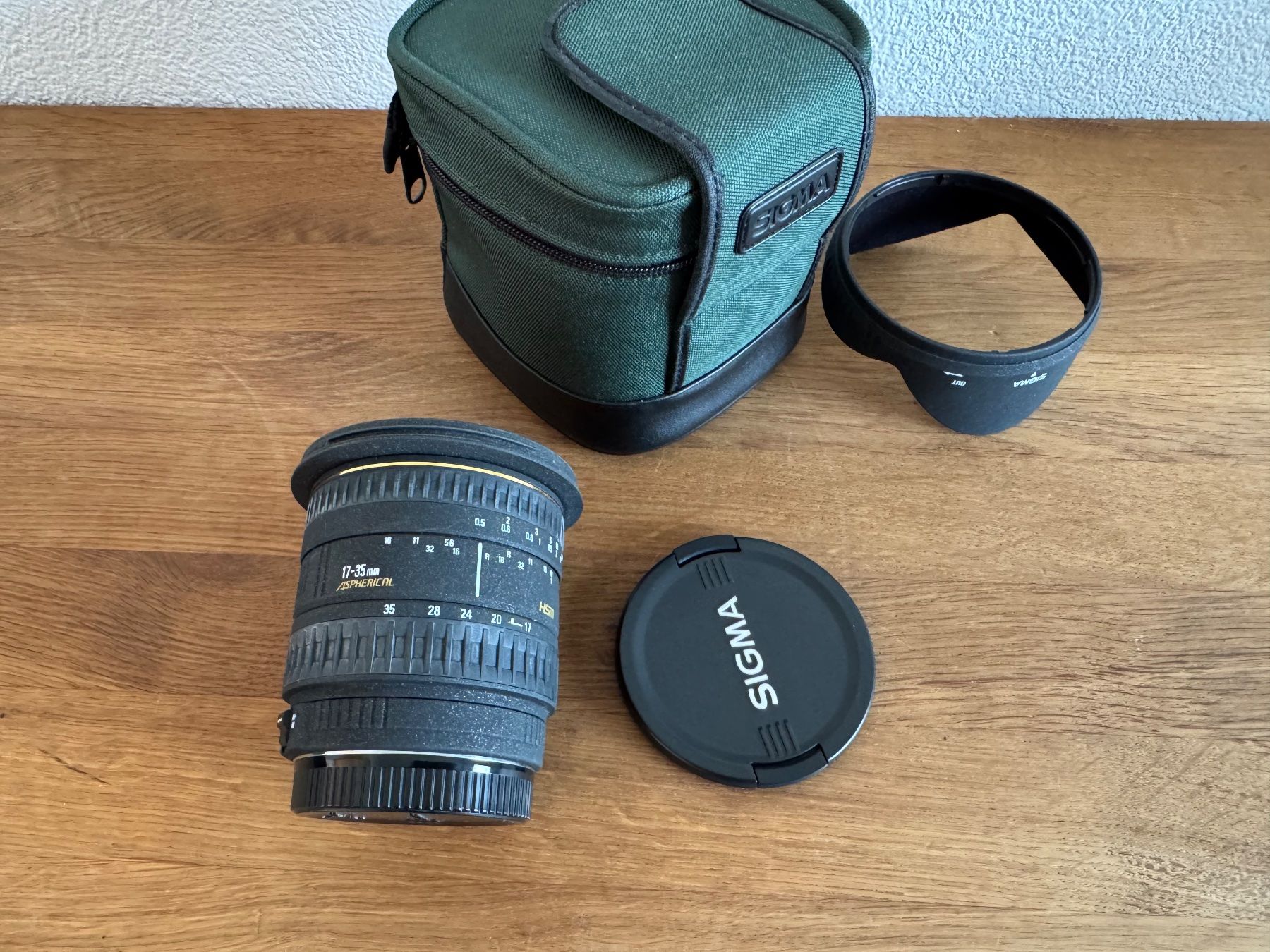 Sigma Obiettivi: Sigma Objektiv 17-35mm 1:2,8-4 Aspherical – Usato da Frauenfeld venduto da lind11 2