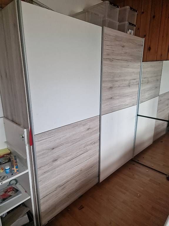 Armadi: Schwebetürenschrank – Usato da bettlach venduto da LH914