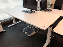 Echo Bürotisch (Lot 118) 8304 Wallisellen