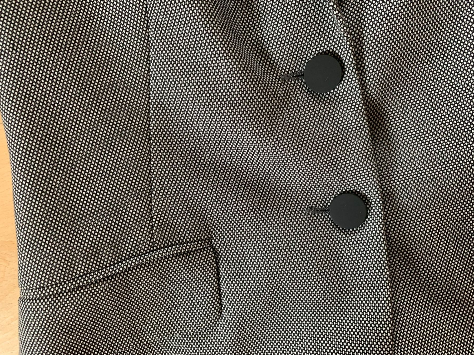 Comma Jacken: Comma Damen Blazer, Gr. 32, Schwarz/Weiss – Gebraucht aus Worb von farben20zauber 2