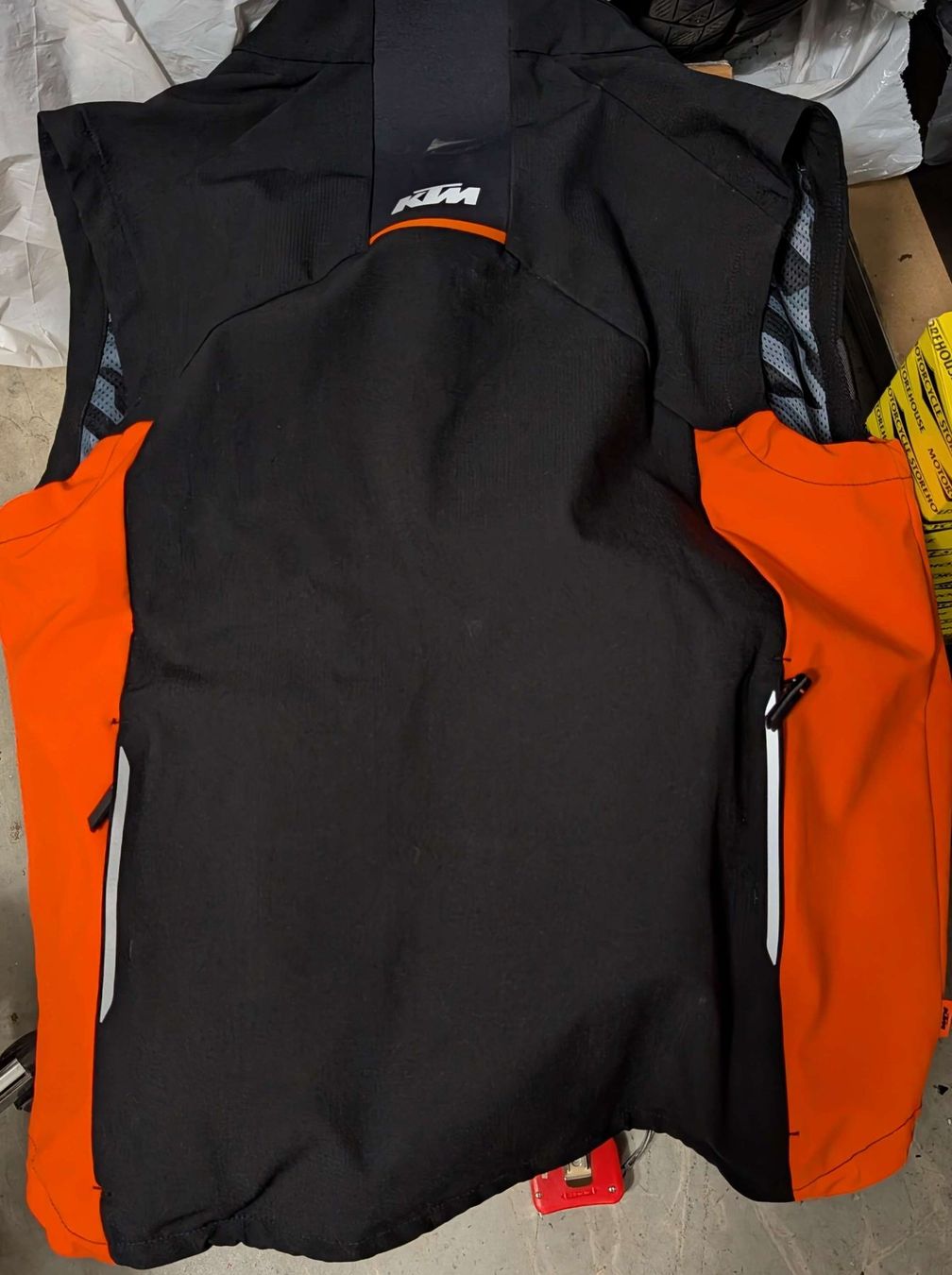 Gilets & Westen: KTM Gilet – Gebraucht aus Bonstetten von mh2_d8k5 1