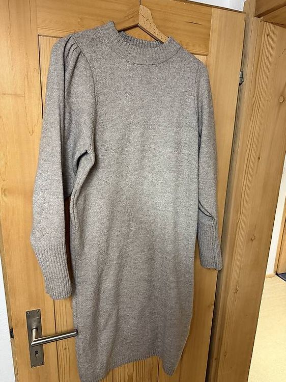 Robes: Schwangerschaftsstrickkleid Gr. S Preis inkl. Versand – D'occasion à Unterwasser par jan_jxh6