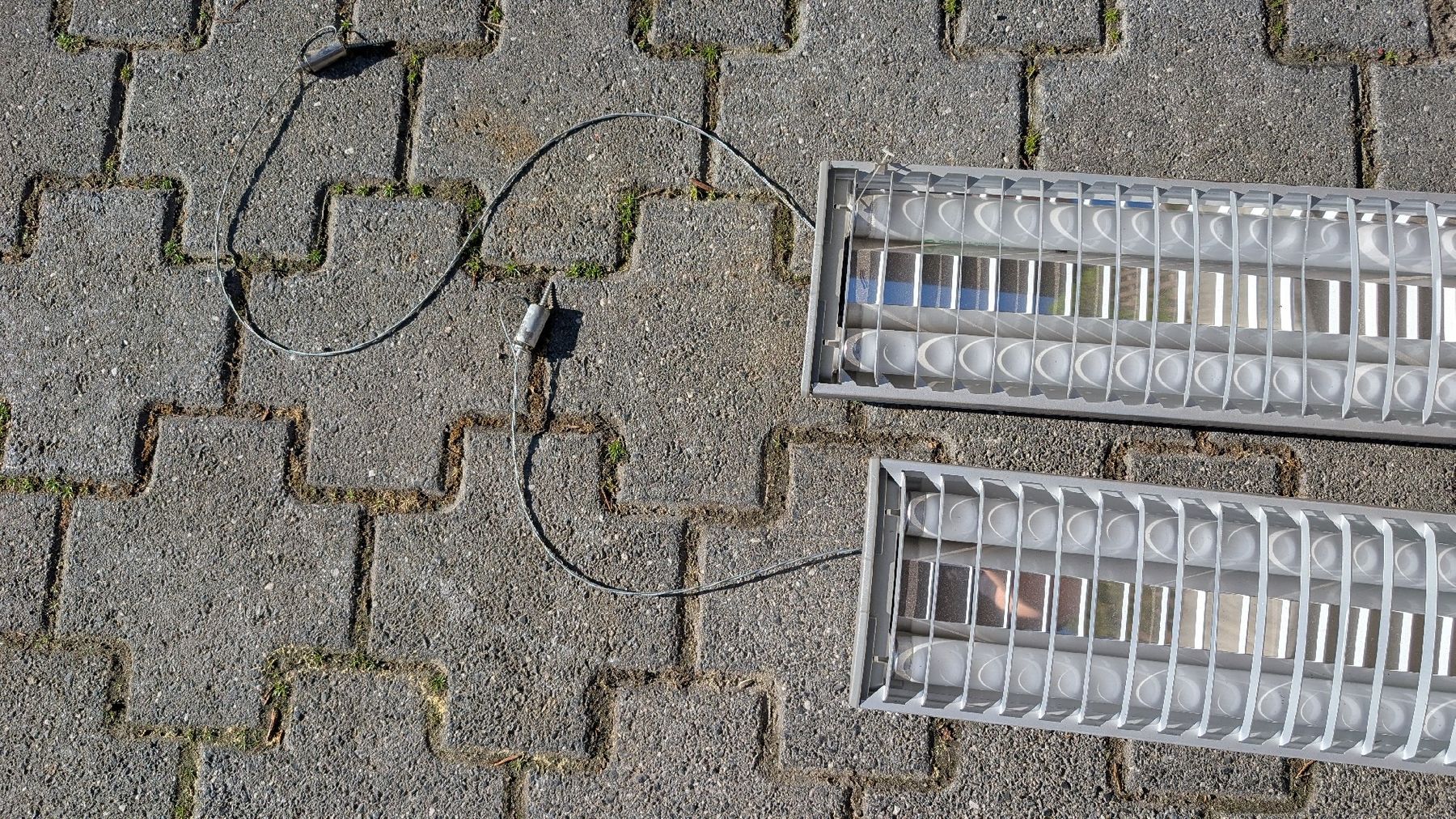 Lampen: 2 Stk. Leuchtstofflampen/Bürolampen – Gebraucht aus Rorschach von Obi-Wan85 1