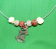 Halskette mit Drachen Anhänger, Modeschmuck