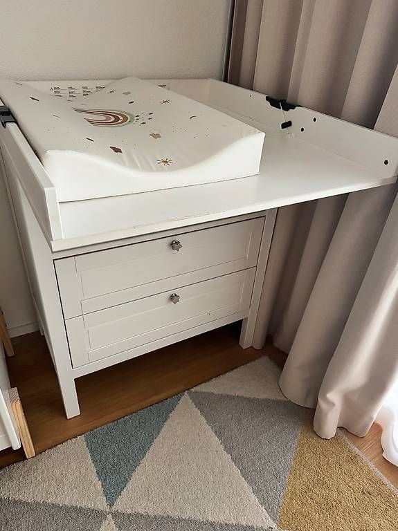 Tables à langer & accessoires: Wickeltisch – D'occasion à Lenzburg par nfvs