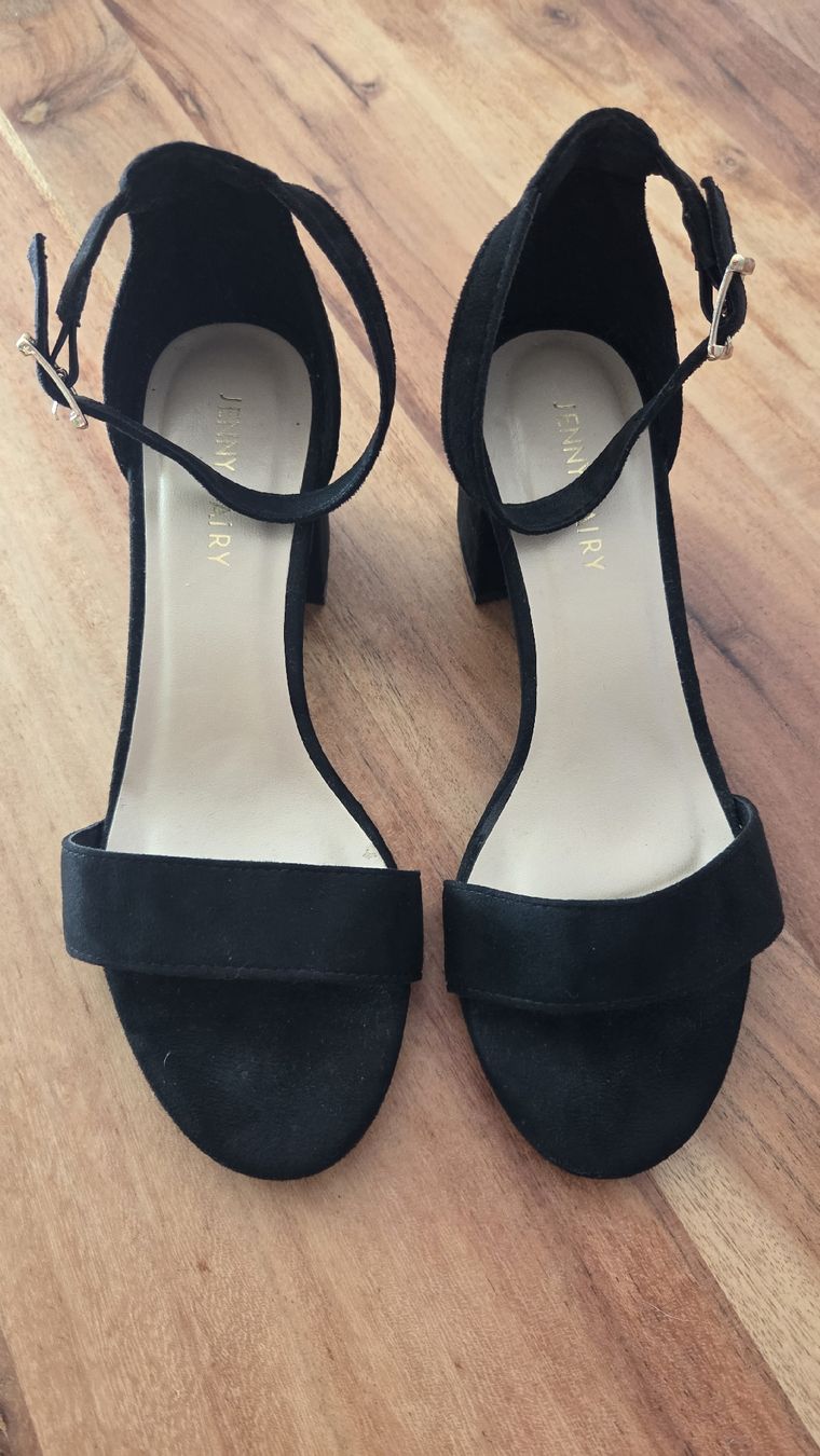 Damenschuhe: Sandaletten schwarz - Grösse 37  – Gebraucht aus Wohlen AG von steffi_Bee 1