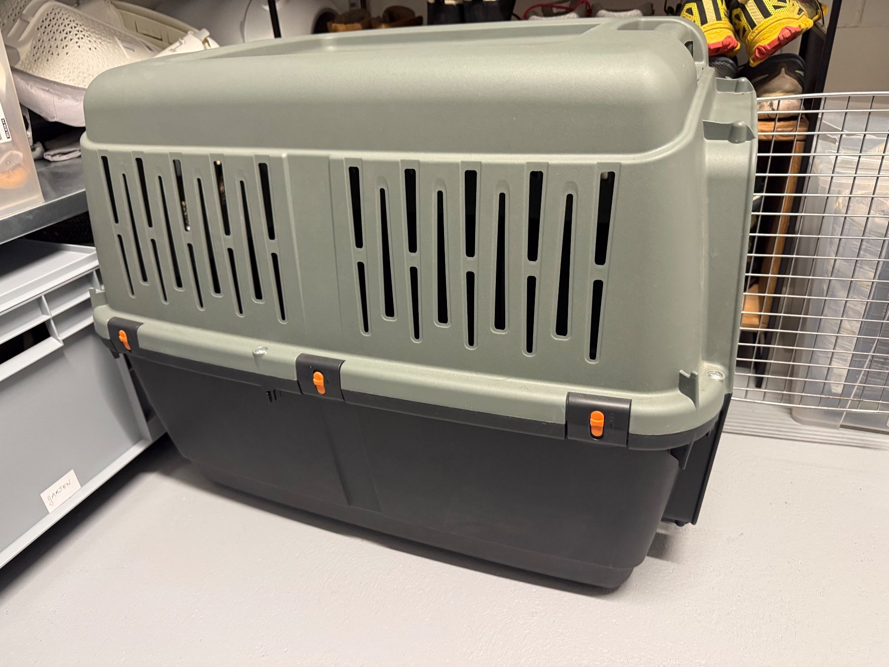Käfige, Transport & Sicherheit: Hundebox – Gebraucht aus Weissbad von sally2001 1