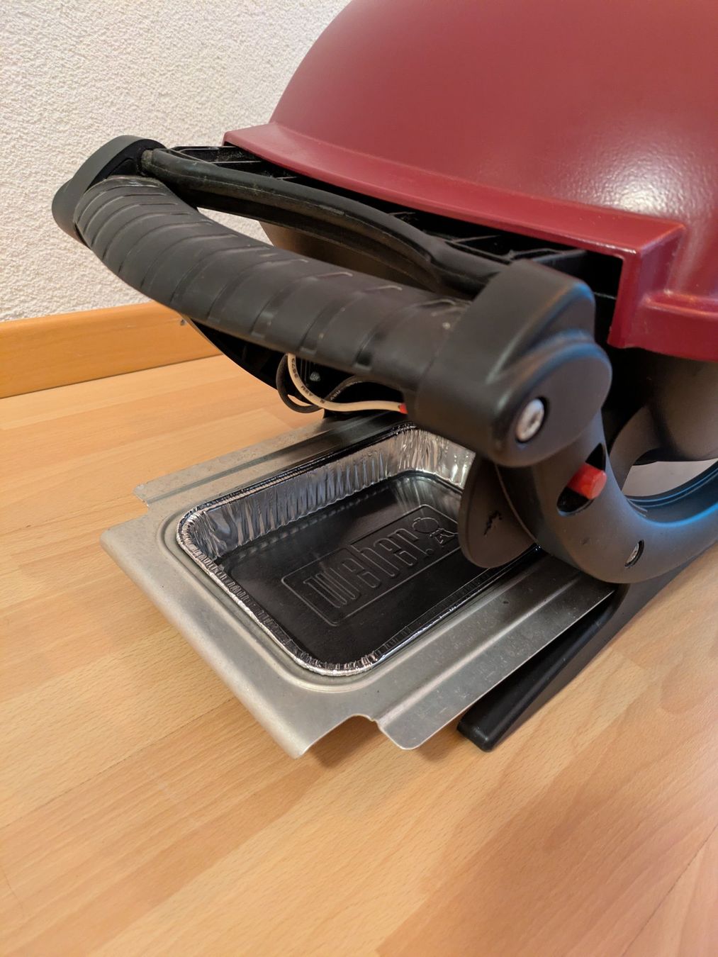 Weber Griglie: Weber Q120 Gasgrill weinrot – Usato da Zürich venduto da SpacemanSpiff313 3
