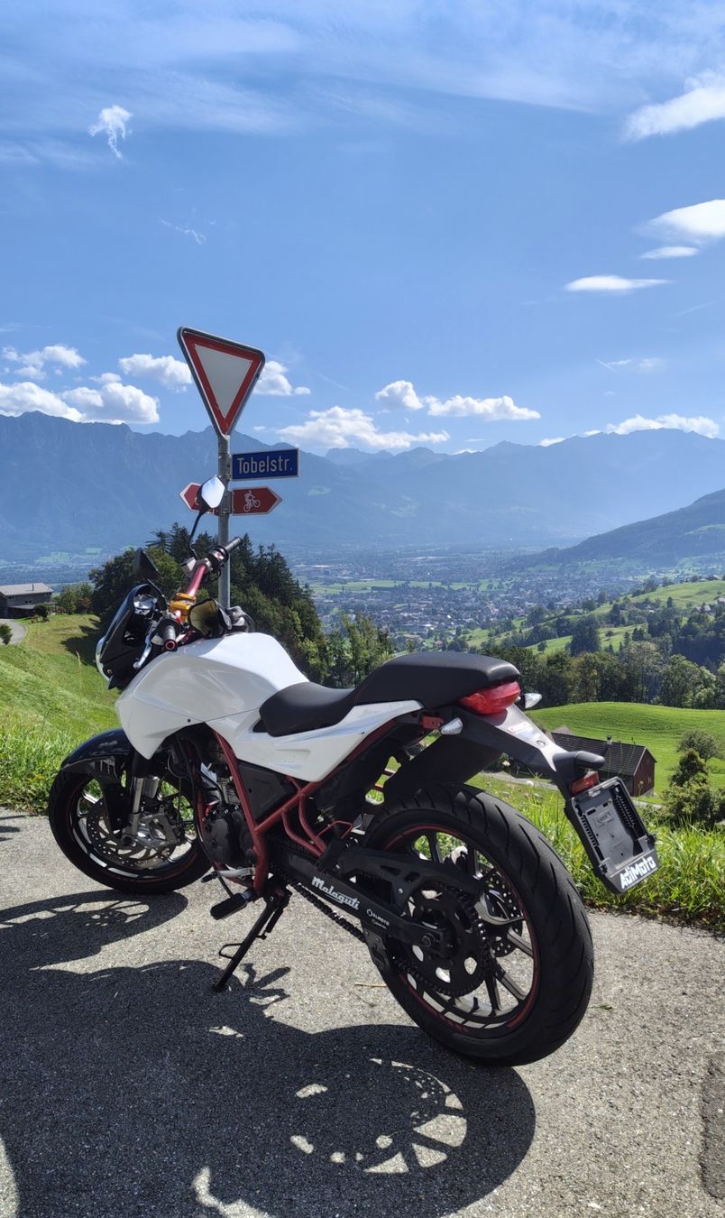 Malaguti Strasse: Motorrad MALAGUTI Monte Pro 125 weiss  – Gebraucht aus Gams von benny1234 1