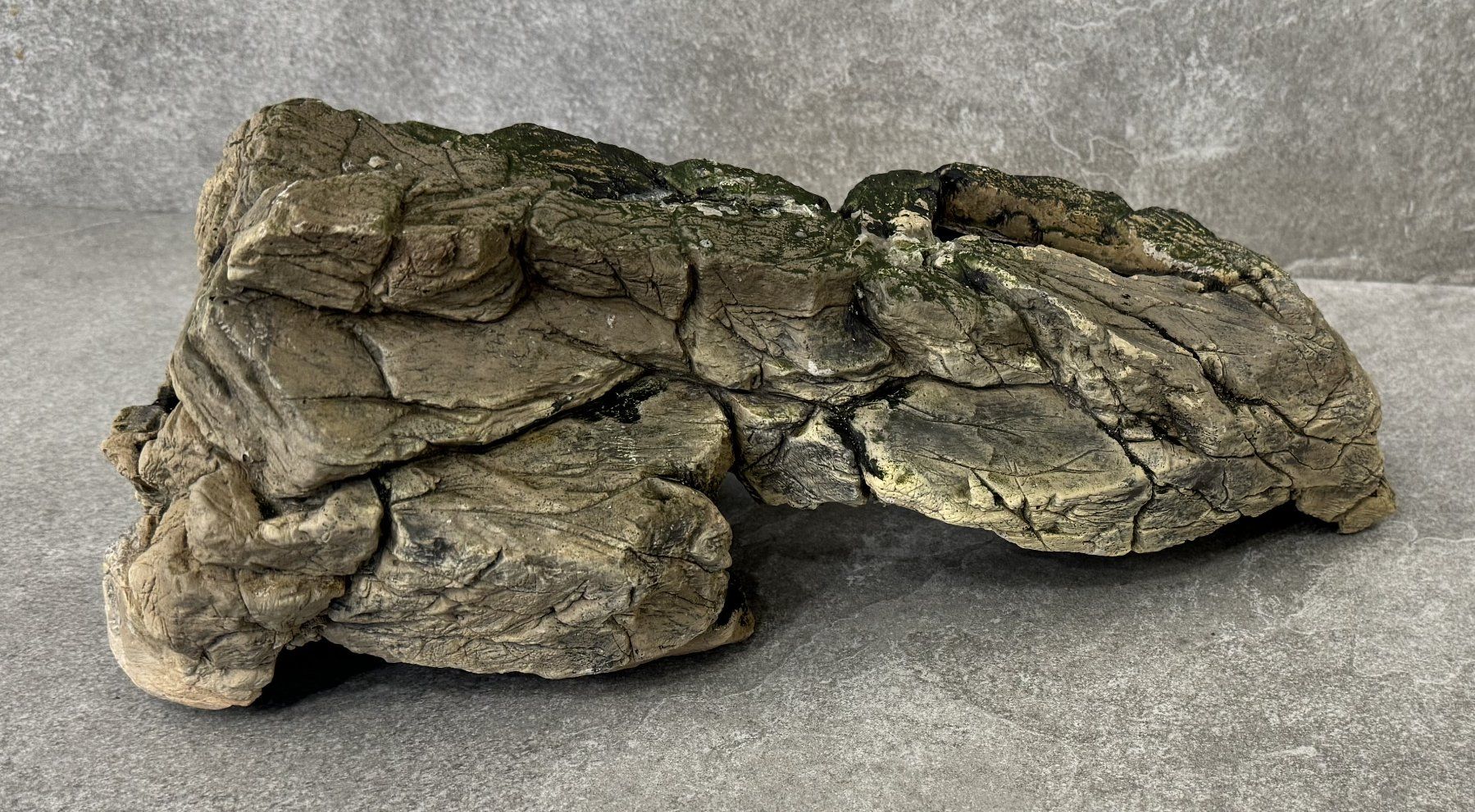 Tutte le decorazioni: AQUARIUM Kunststoff Höhle ... – Usato da Chur venduto da Lotti12
