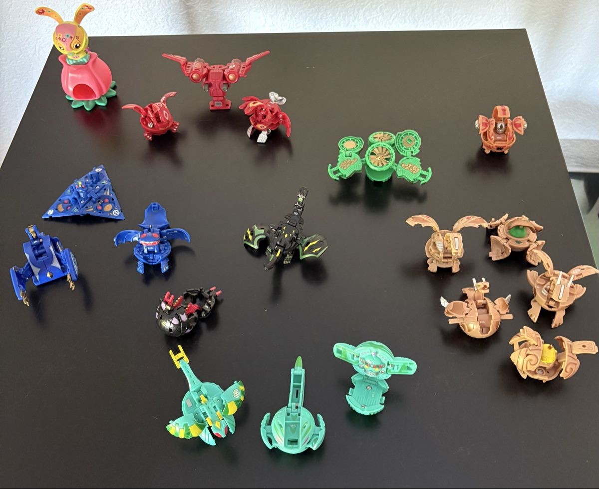 Spielzeuge: Bakugan (Figuren & Karten) – Gebraucht aus Aegerten von obixli 2