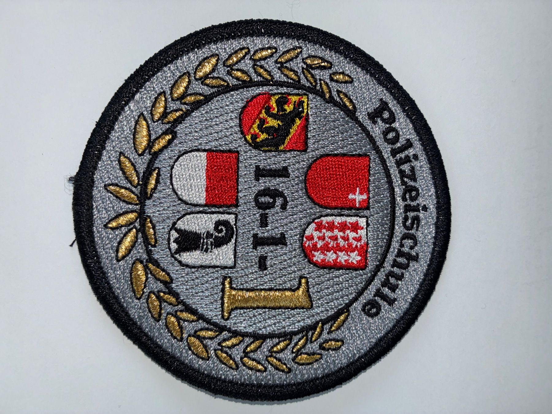 Schweizer Armee Toppe: Original Patch Polizeischule 16-1-1 – Usato da Oberiberg venduto da reimet