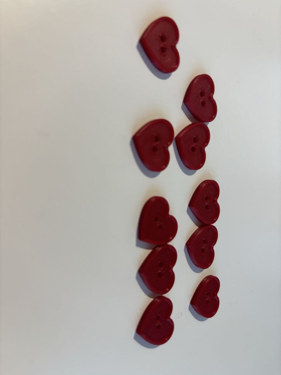 Bottoni: 10 pack red heart buttons – Nuovo (secondo la descrizione) da Rüti ZH venduto da lau_5yjf 1